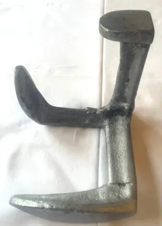Incudine vintage calzolaio 3 piedi