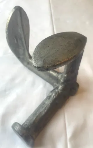 Incudine vintage calzolaio 3 piedi