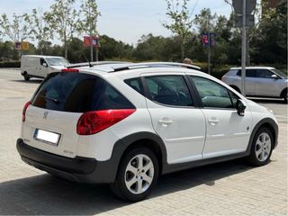 Peugeot 207 2011