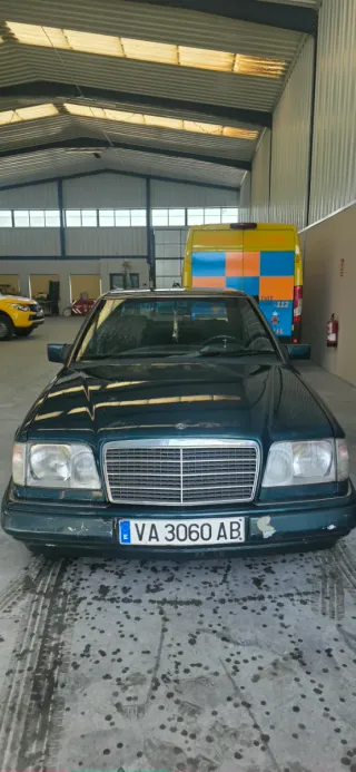 Mercedes-Benz Clase E300d w124
