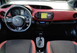 Toyota Yaris 1.5 100H Feel Limited Edition