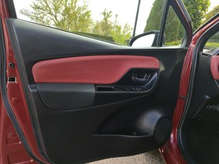 Toyota Yaris 1.5 100H Feel Limited Edition