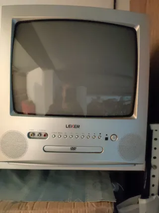 TV LEIKER con DVD