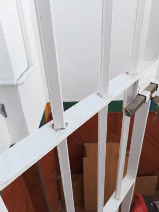 Puerta reja de hierro