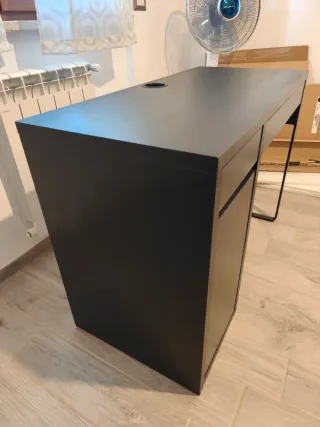 Scrivania Ikea MICKE marrone-nero