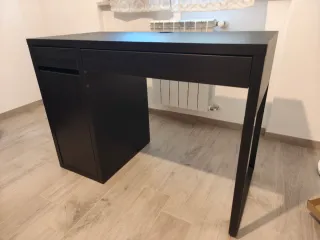 Scrivania Ikea MICKE marrone-nero