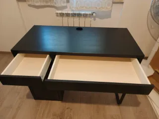 Scrivania Ikea MICKE marrone-nero