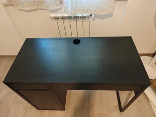 Scrivania Ikea MICKE marrone-nero