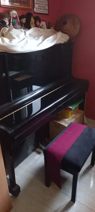 Piano de pared Kawai