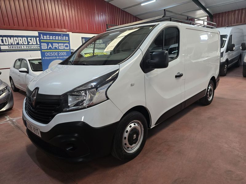Renault Trafic 2019 dci con baca y bola remolque - foto 1