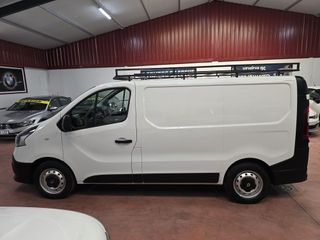 Renault Trafic 2019 dci con baca y bola remolque