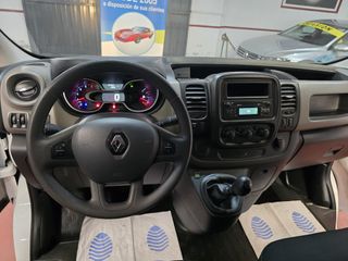 Renault Trafic 2019 dci con baca y bola remolque