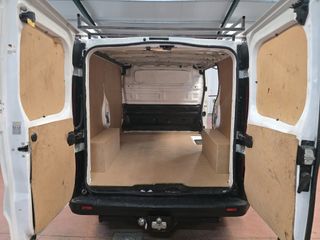 Renault Trafic 2019 dci con baca y bola remolque