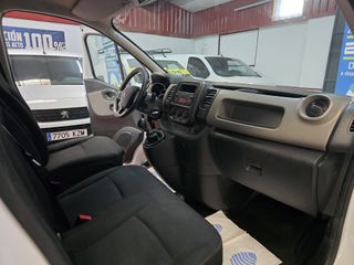 Renault Trafic 2019 dci con baca y bola remolque