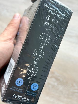 MINIX NEO P3 cargador rápido 100W 4 puertos