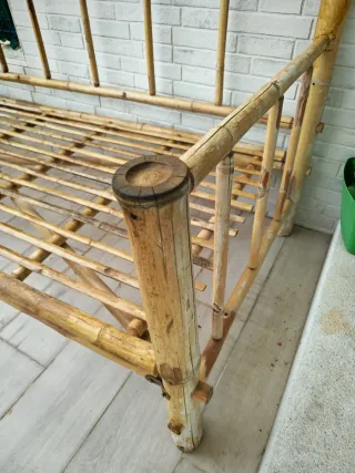 Sofá de bambú para jardín