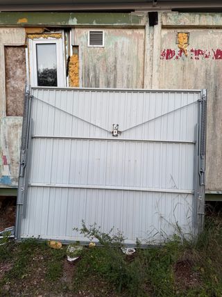 Puerta de garaje seccional