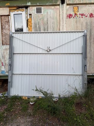 Puerta de garaje seccional