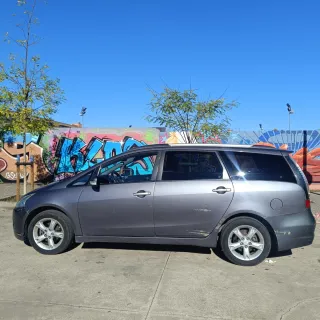 Mitsubishi Grandis 2010 7p