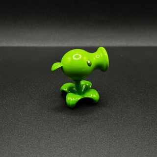 Figura Planta Lanzaguisantes Hecha a Mano