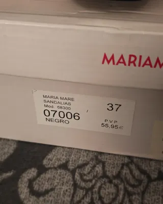 Zapatos Mariamare Plata Tacón Grueso nuevos.