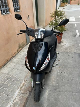 Piaggio Zip 2T Negra