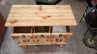 Cómoda de madera con azulejos 2a OPORTUNITAT