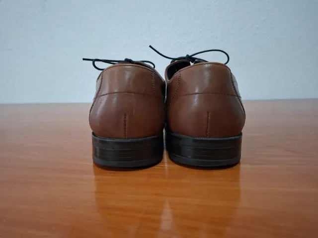 Zapatos de vestir marrones talla 43