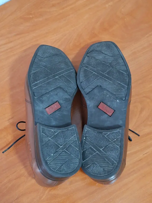 Zapatos de vestir marrones talla 43