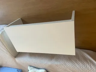 Mesa elevable de madera y metal