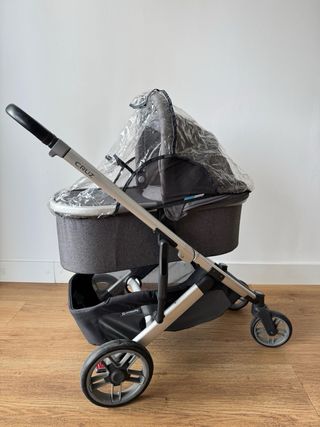 Uppababy Cruz V2 coche, silla, capazo, isofix pack
