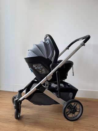 Uppababy Cruz V2 coche, silla, capazo, isofix pack