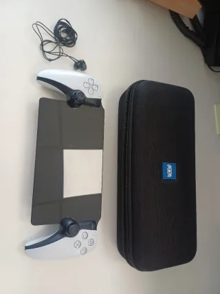 Ps5 portals con su respectiva funda y auriculares