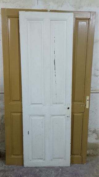 Puertas antiguas de madera de Roble y Pino.