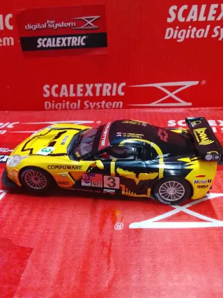 Scalextric Chevrolet Corvette C6R Digital System