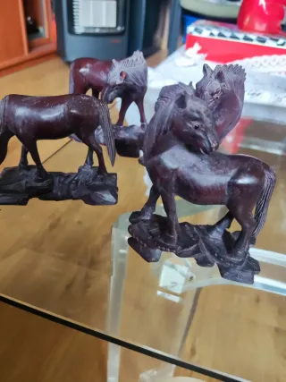 4 Figuras Caballos Madera Tallada