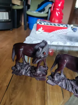 4 Figuras Caballos Madera Tallada