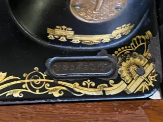 Máquina de coser SINGER antigua