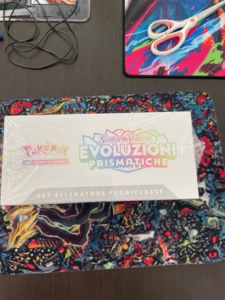 ETB Pokémon Scarlatto & Violetto Evoluzioni Prisma