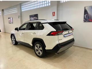 Toyota RAV4 LUXURY