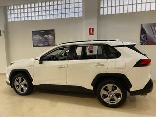 Toyota RAV4 LUXURY