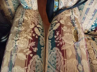 2 Butacas de tela beige y multicolor