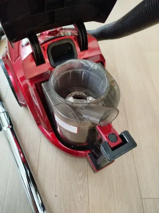 Aspiradora Dirt Devil Roja