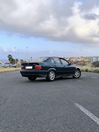 BMW Serie 3 E36 320I