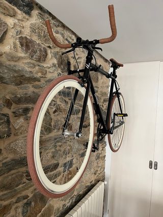 Bicicleta Fixie Quella Bikes Negra