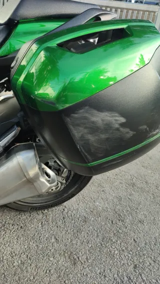 Maletas Laterales Kawasaki Negras y Verdes