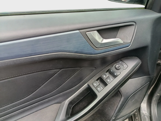 DESDE 226€ AL MES SIN ENTRADA FORD FOCUS NEGRO