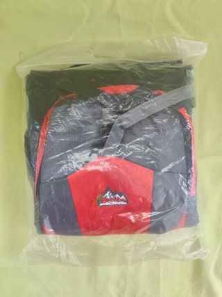 Mochila de montaña 80 L – Roja (nueva)