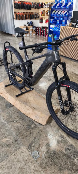 Berria Mako GT PRO