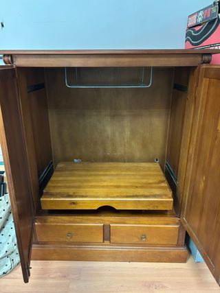 Mueble TV de madera precioso